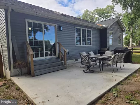 Exterior - 117 Wright Rd, Chester, MD 21619 photo 5 of 8