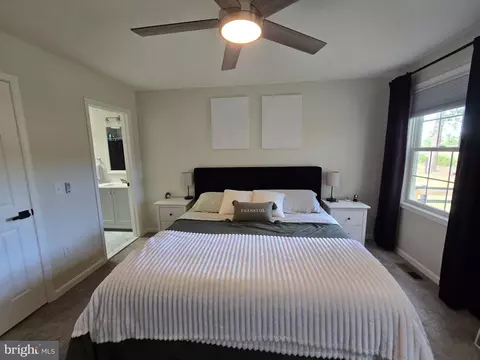 Bedroom - 117 Wright Rd, Chester, MD 21619 photo 6 of 9