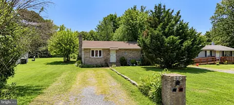 205 Dominion Ln, Chester, MD 21619