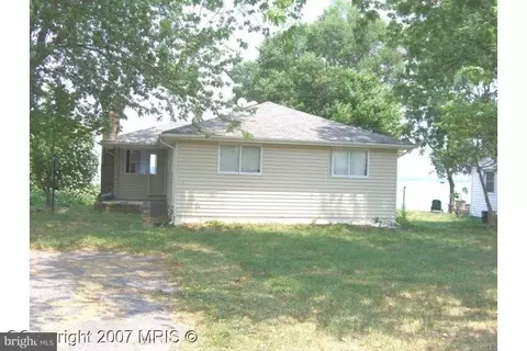 43208 Riverside Dr, Hollywood, MD 20636