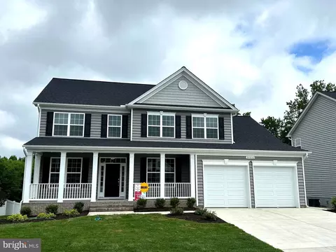 24082 Woodmore Dr, Hollywood, MD 20636
