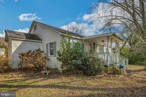 20770 Langley Rd, Great Mills, MD 20634
