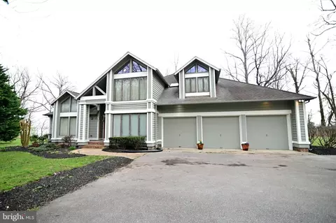 41970 Gibson Dr, Mechanicsville, MD 20659