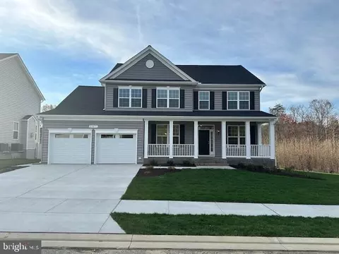 24091 Woodmore Dr, Hollywood, MD 20636