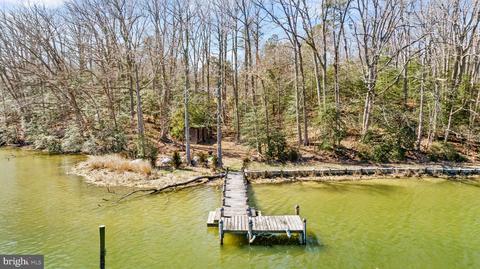 23840 Ewell Ln, Hollywood, MD 20636