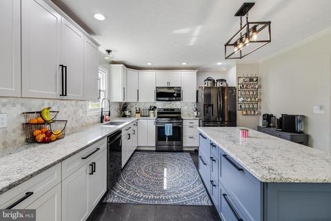 49545 Captains Ct, Dameron, MD 20628