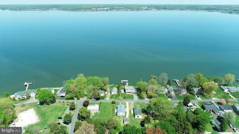43193 Riverside Dr, Hollywood, MD 20636