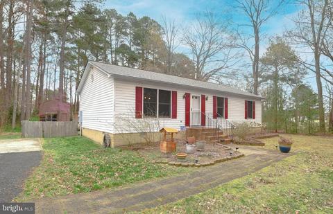 17826 Piney Point Rd, Tall Timbers, MD 20690