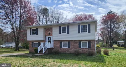 42513 Kenneth Ct, Hollywood, MD 20636