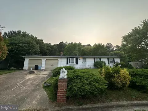 21985 Baja Ln, Great Mills, MD 20634