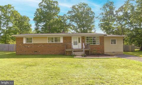 22522 Garrison Dr, California, MD 20619