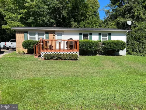 22096 Briarwood Ct, Lexington Park, MD 20653