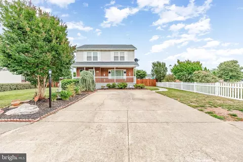 22040 Caravel Ct, Great Mills, MD 20634