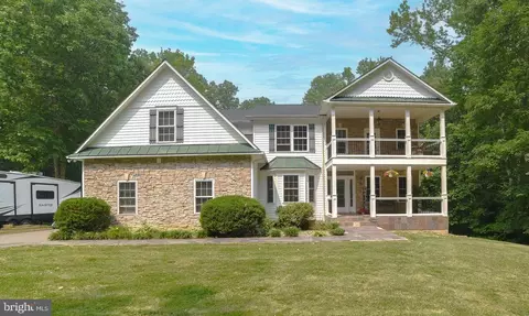 24151 Mcintosh Rd, Hollywood, MD 20636