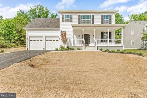 22621 Woods Ln, Lexington Park, MD 20653