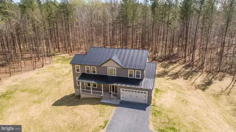 39475 Persimmon Creek Rd, Mechanicsville, MD 20659
