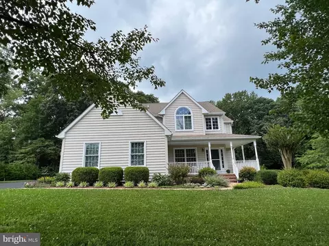 24587 Spriggs Ct, Hollywood, MD 20636