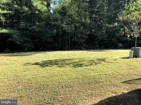 22020 Victorian Dr, California, MD 20619