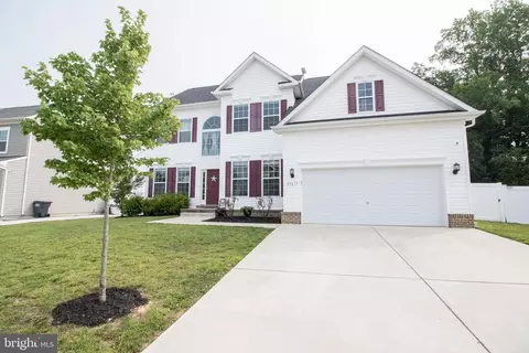 45673 Tennyhill St, California, MD 20619