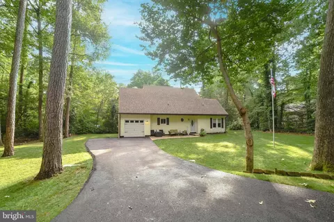 23252 Scotch Pine Ct, California, MD 20619