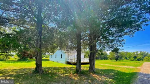 36681 Owens Rd, Chaptico, MD 20621 photo 2