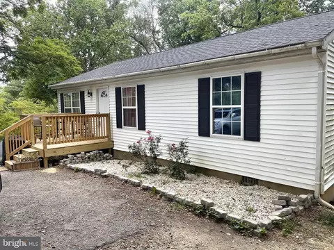 26290 Riverview Dr, Hollywood, MD 20636