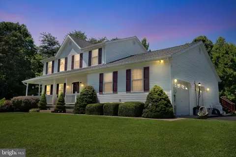 28013 Cedar View Ct, Mechanicsville, MD 20659
