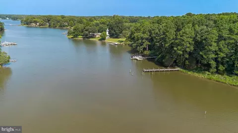18155 Holly Dr, Saint Inigoes, MD 20684