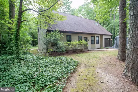 44530 White Pine Ct, California, MD 20619