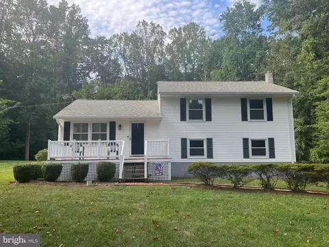 45885 W Sunrise Dr, Lexington Park, MD 20653