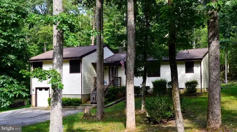 28994 Autumnwood Dr, Mechanicsville, MD 20659