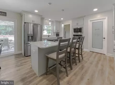 22061 Spring Valley Dr, Lexington Park, MD 20653