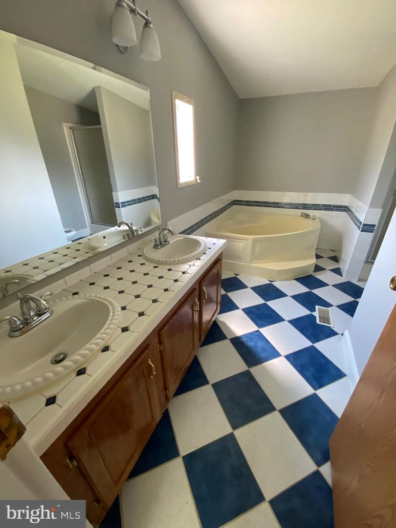 49360 D Bryans Ln, Ridge, MD 20680 photo 31
