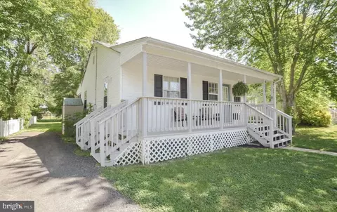 45302 Bloch Ave, Piney Point, MD 20674