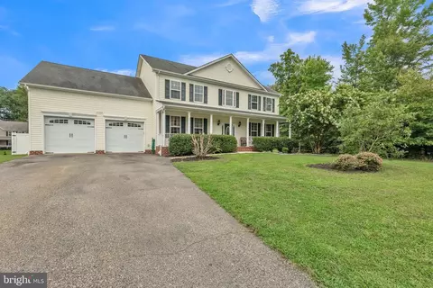 23024 Thornbury Dr, Hollywood, MD 20636