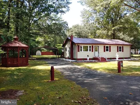 40855 King Dr, Mechanicsville, MD 20659
