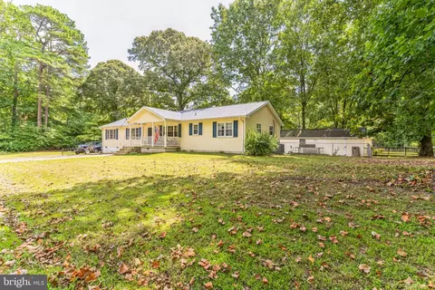 30048 Cross Woods Dr, Mechanicsville, MD 20659