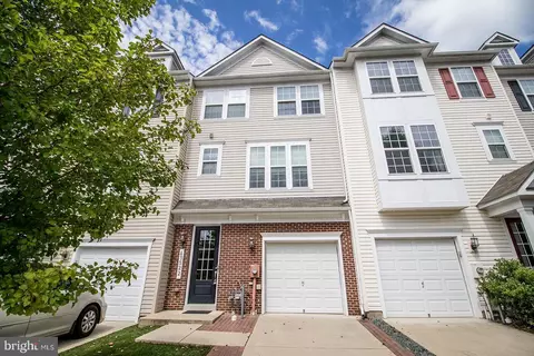 43522 Wild Iris St, California, MD 20619