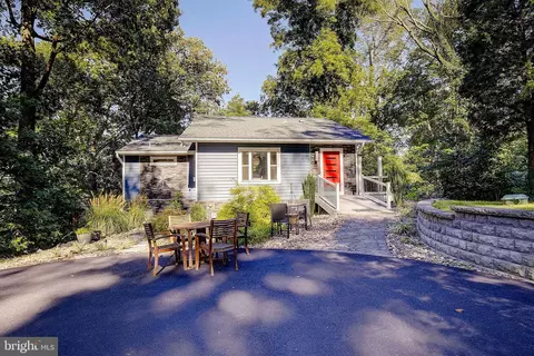 27260 Holly Ln, Mechanicsville, MD 20659
