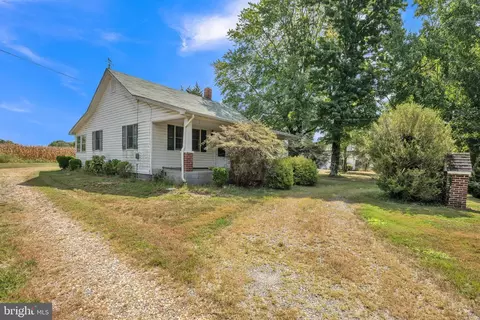 24730 Colton Point Rd, Clements, MD 20624
