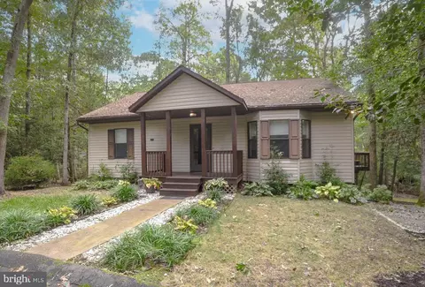 23320 Holly Hill Ln, California, MD 20619