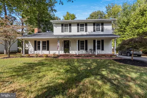 36071 Army Navy Dr, Mechanicsville, MD 20659