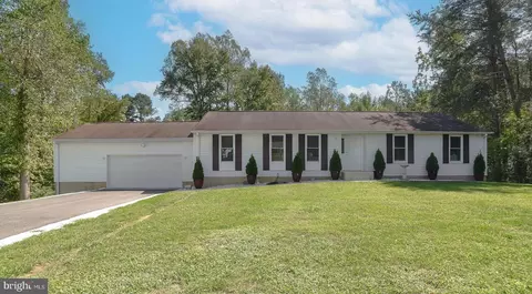 25210 Secretariate Dr, Hollywood, MD 20636