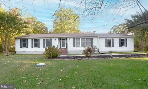 44550 Reeder Sanders Ln, Hollywood, MD 20636