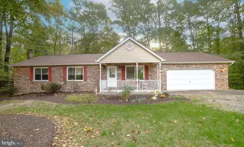 26528 Laurel Grove Ct, Mechanicsville, MD 20659