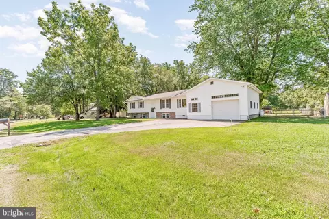 45339 Elmbrook Dr, California, MD 20619