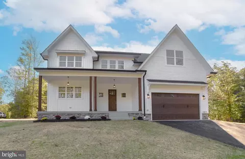 42875 Dusty Ln, Hollywood, MD 20636