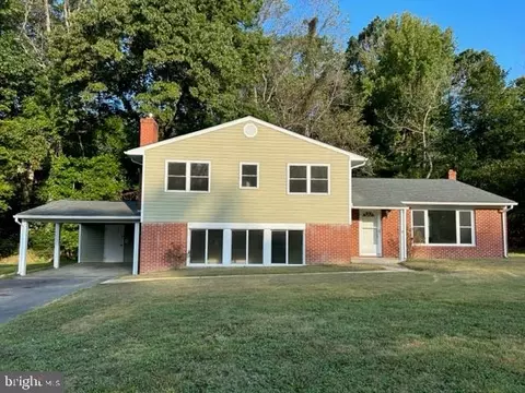 23295 Town Creek Dr, Lexington Park, MD 20653