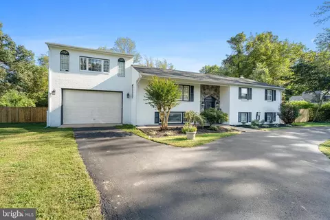 27190 Barton St, Mechanicsville, MD 20659