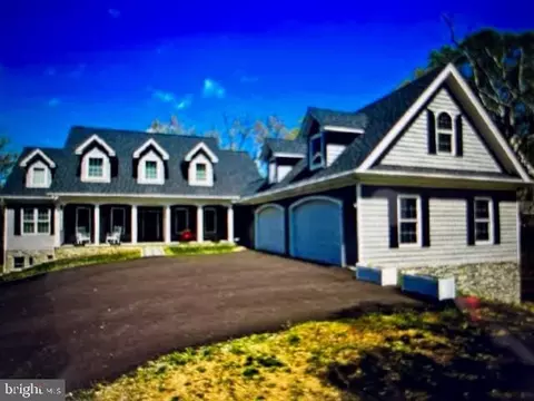23585 Town Creek Dr, Lexington Park, MD 20653